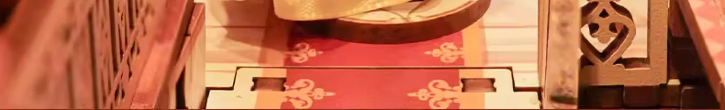 Beauty and Warcraft Puzzle Book Stand